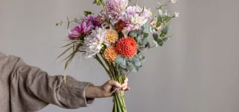Цветовая гамма в букетах 2026: от классики до новых трендов